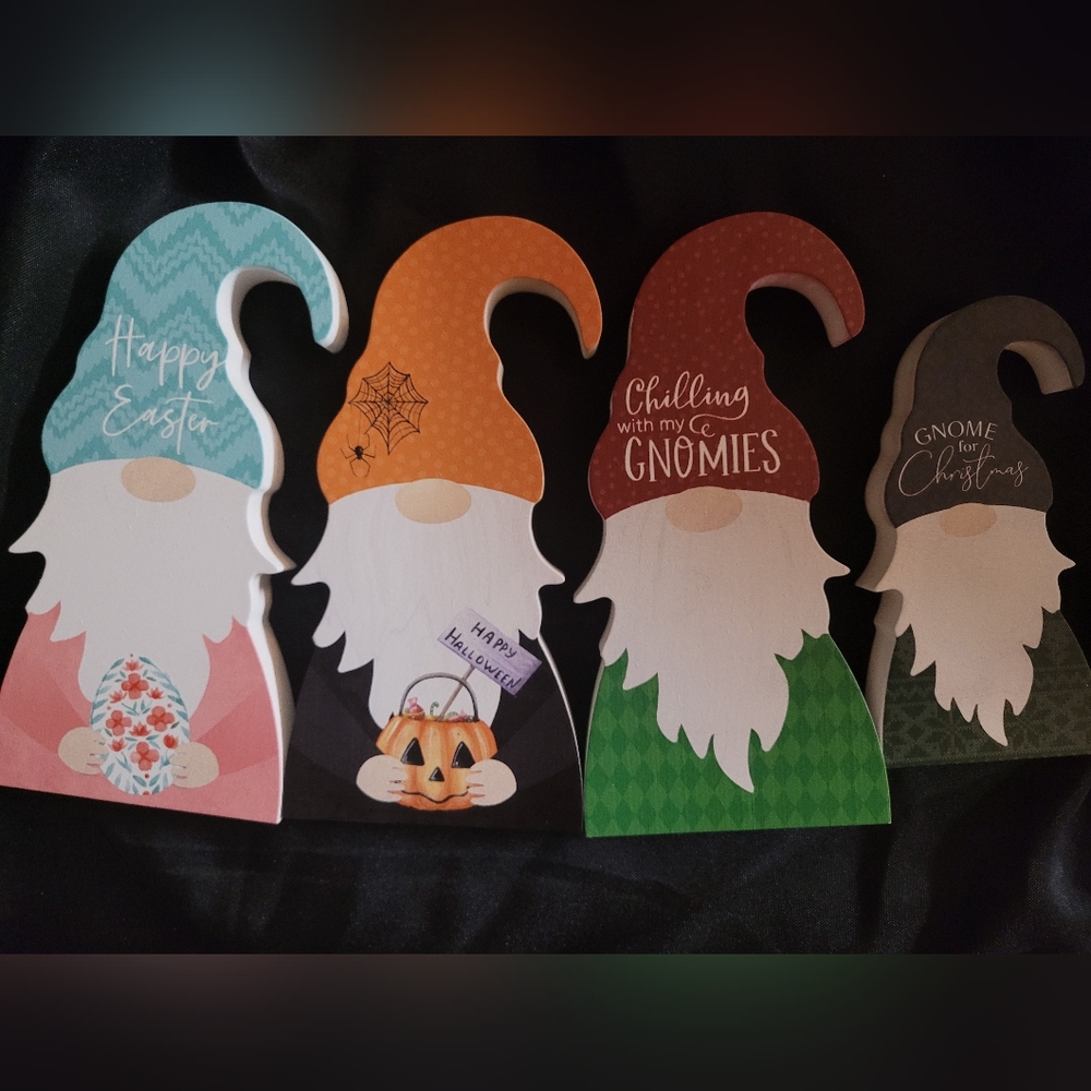 Holidays Gnome Decorative Signs Set - Halloweem Easter Christmas